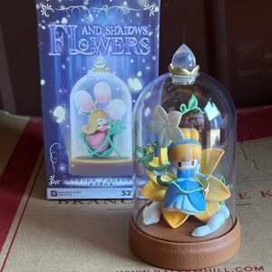 52Toys Disney Cinderella Gloche Flowers and Shadows Light Up Figure Princess